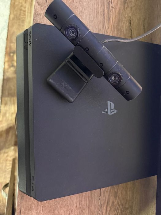 PS4 500GB + camera