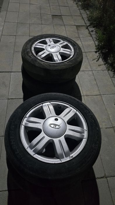Продам титанки 4 штуки. Размер 15 тый.