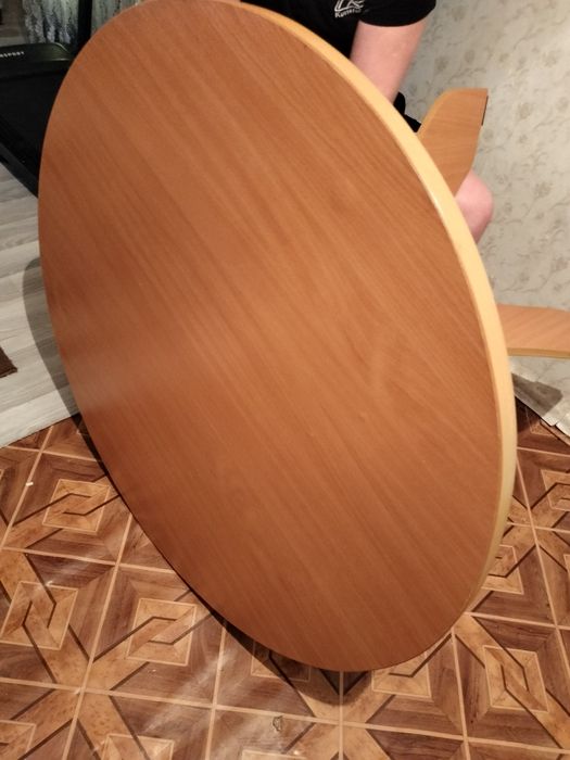 Стол кухонный круглый