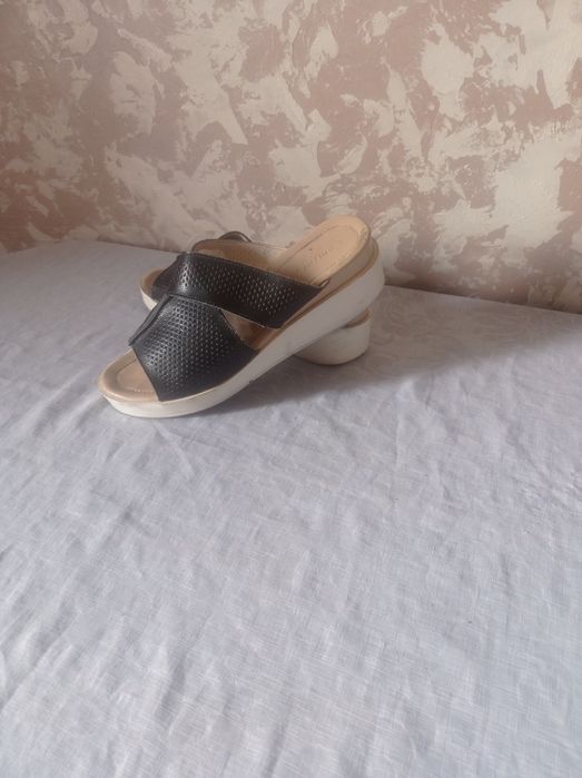 Балетки, макасы, сандали, шлепки