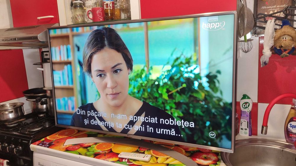 Smart LG 123 cm = 750 lei