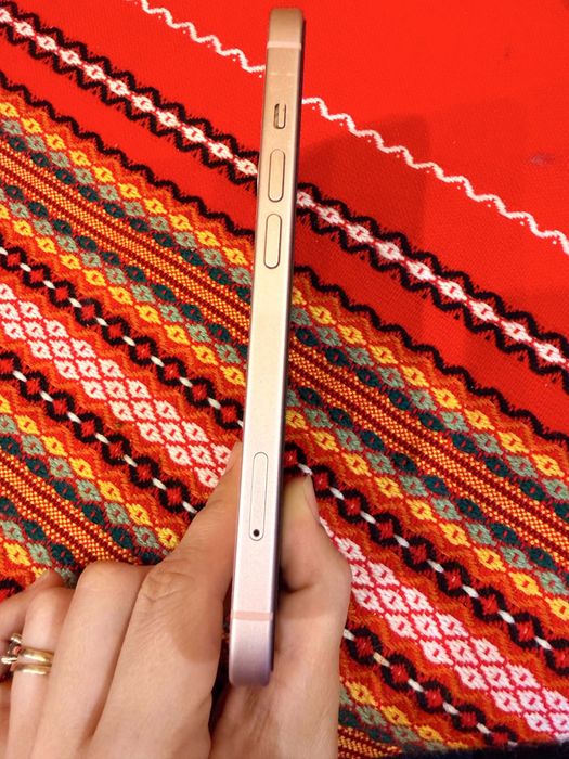 Iphone 15 пълен комплект 128gb