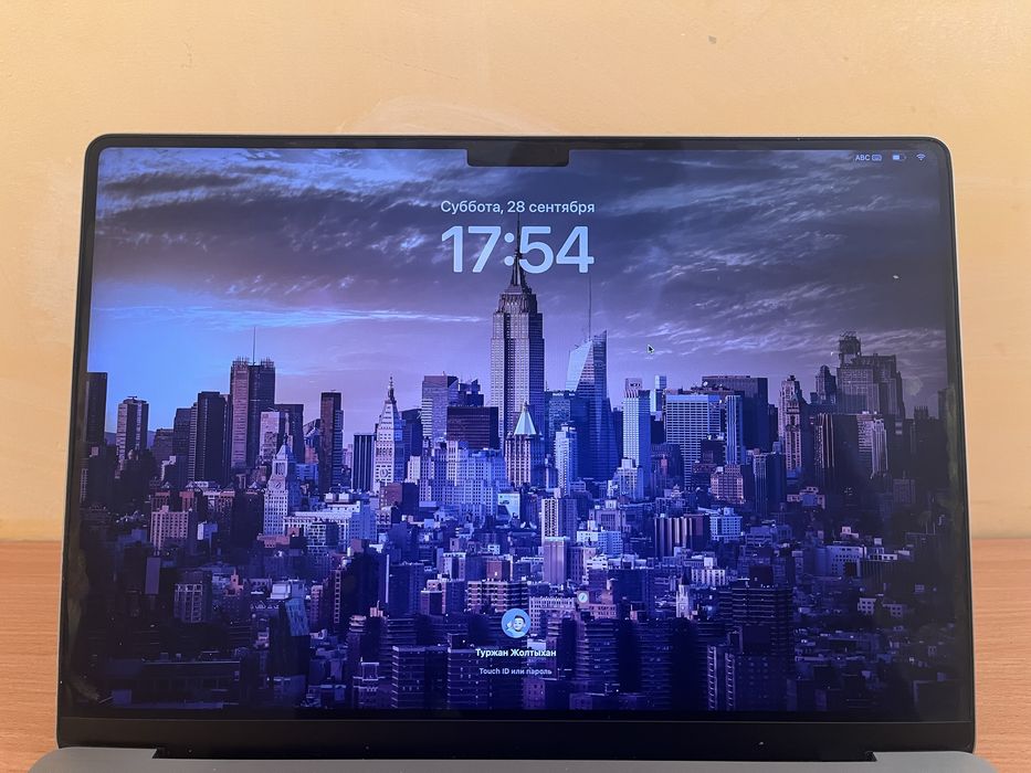 Mac book 14pro 2021 | 1Tb M1pro | 16gb