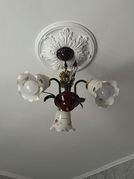 Продам люстры для дома