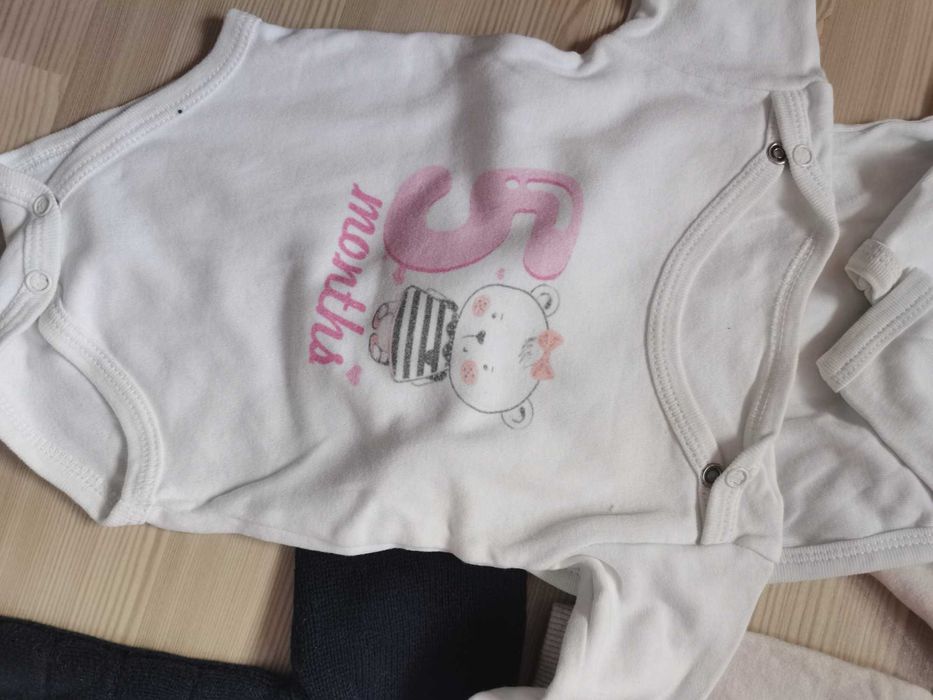 Pulovăr + Body-uri + bluza 3-6 luni
