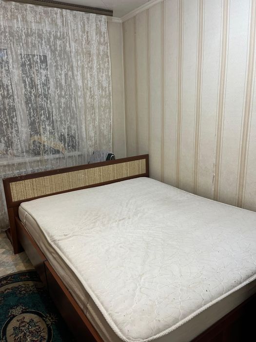 Спальный кровать