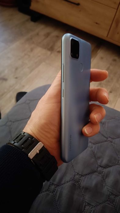 Продавам Realmi 7i