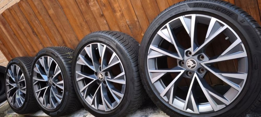 Set Roti Jante Iarna 18" Originale Skoda Superb 3 & 4, Dofida, Anvelope Bridgestone 235/45 R18
