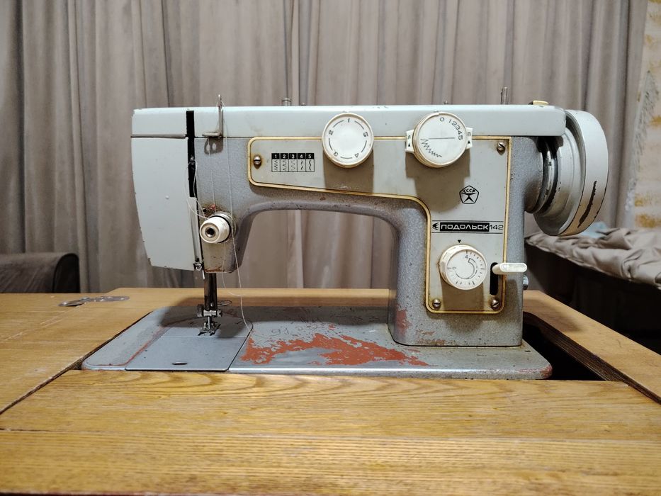 Tikish mashinasi Podolskiy-142