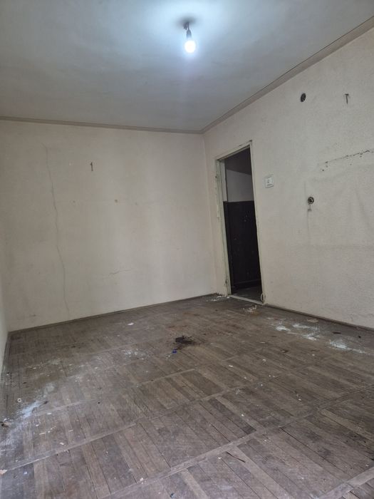 Vând apartament 2 camere Alexandria