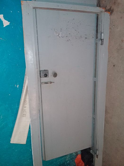 Продам входной двер газ плита