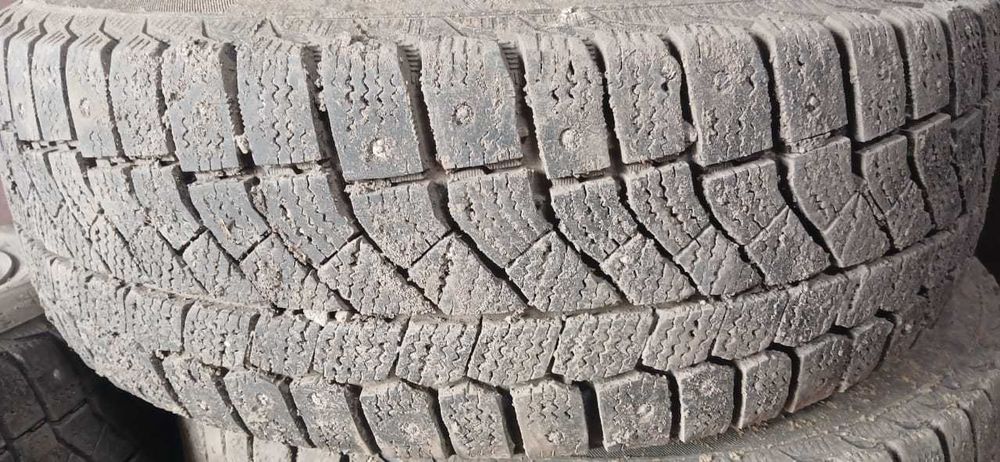 продам зимние резины