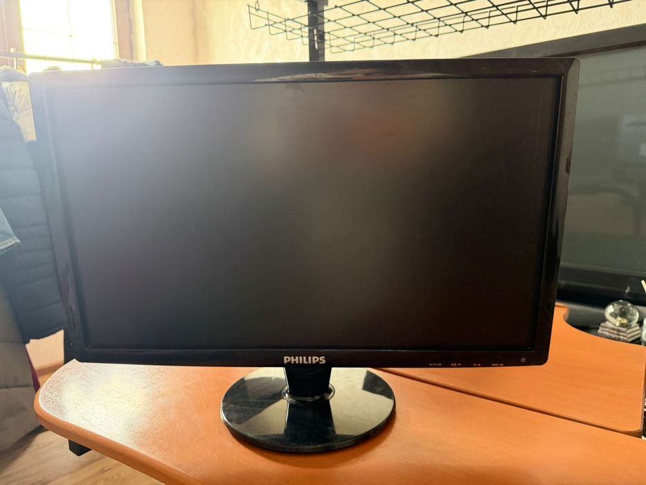 Продам стол для компьютера