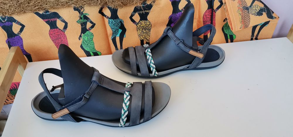 Сандали Clarks 38.5.естествена кожа