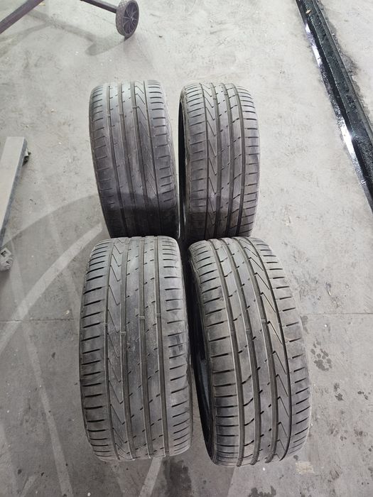 Anvelope în două dimensiuni