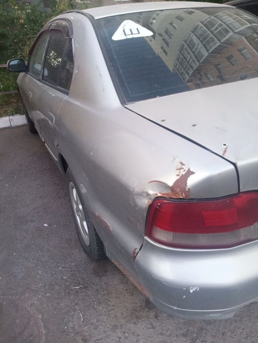 Mitsubishi galant 8