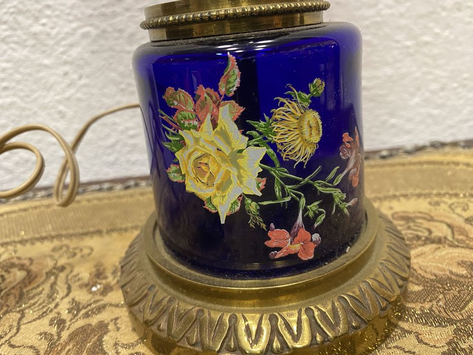 Стара френска лампа рисувано стъкли месингова основа