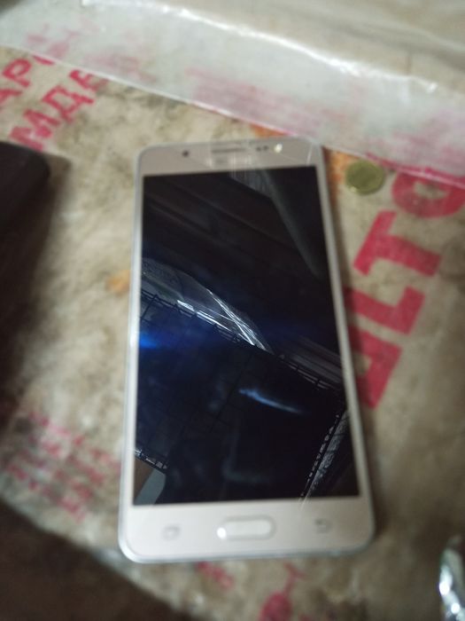 Samsung galaxy j5 (2016)