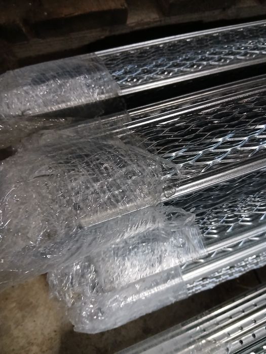 Profile tencuiala mecanizata