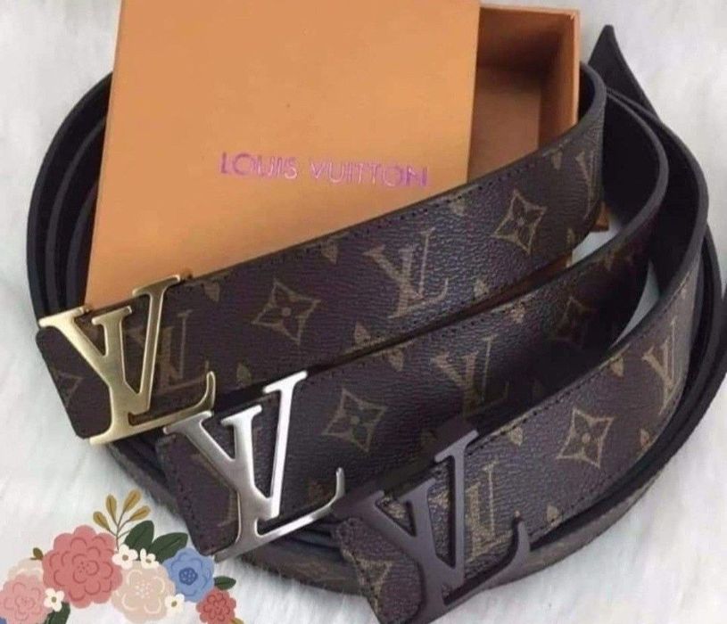 Rucsac +curea talie LV,super model, saculet, etichetă incluse