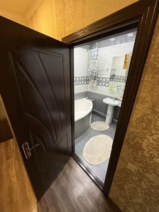 #1706

Продаётся 3-комнатная квартира 
Район: Чиланзар