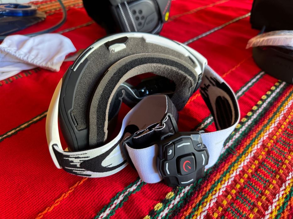 Oakley Airwave 1.5 Smart Goggles, Умна Маска за ски/сноуборд