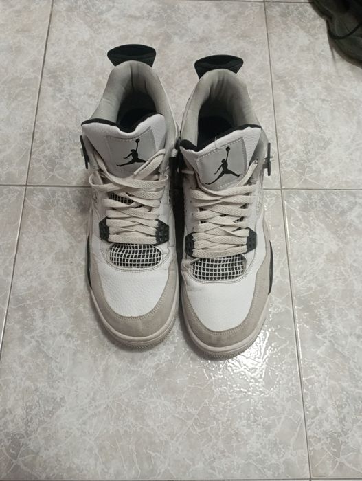 Jordan 4 Military black