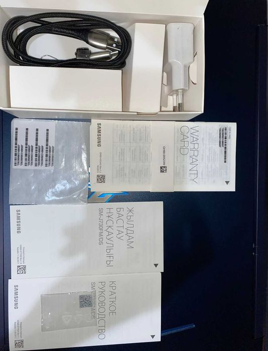 Смартфон Samsung Galaxy J7 (2017)