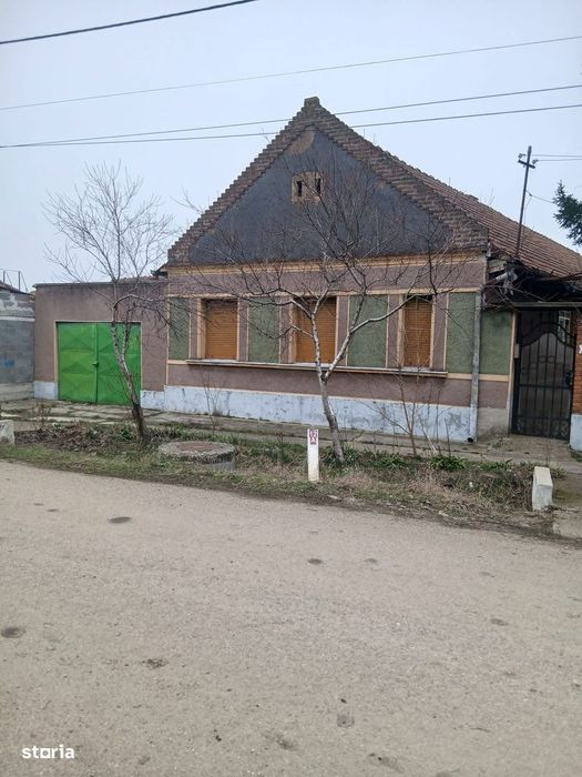 Casa de vanzare Santion ,teren 3800 mp