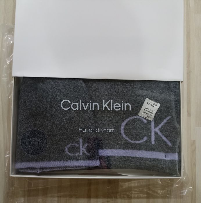 Шарф и шапка Подарочный Набор Calvin Klein