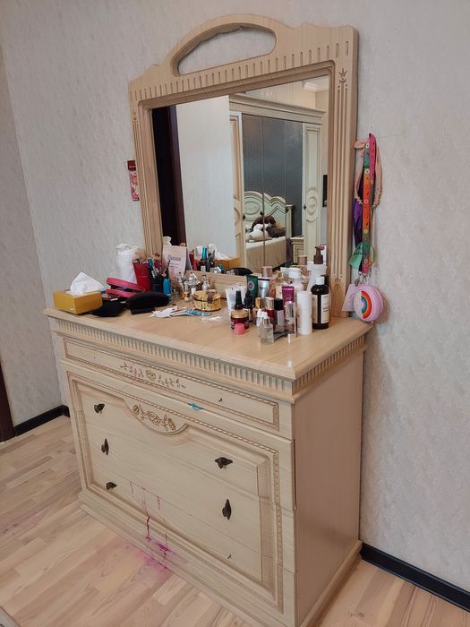 Спальный гарнитур