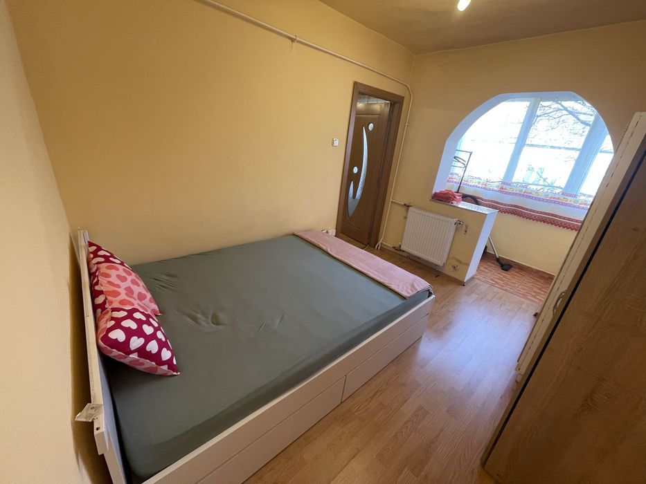 Inchiriez apartament 2 camere