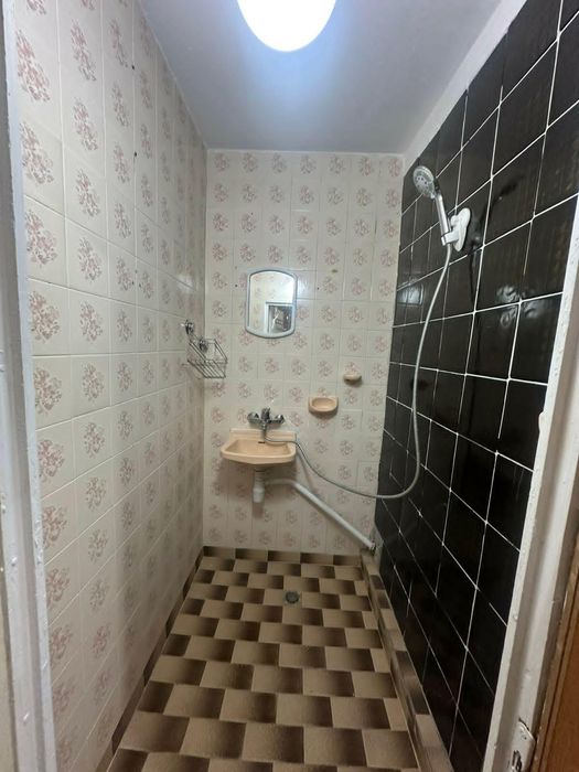 Дава се под наем Двустаен апартамент в Варна, Левски - 70 кв.м за 348.84 € - Снимка #5