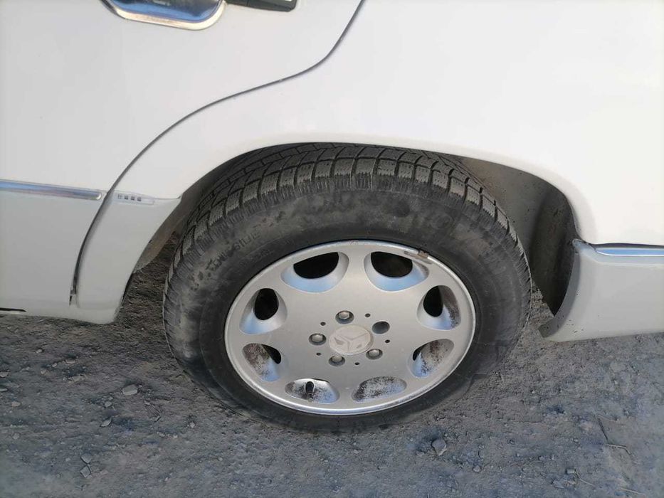 Срочно продам Мерседес Бенц 200