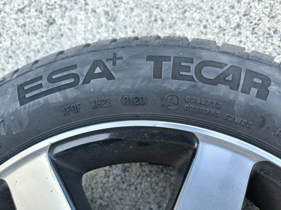 Зимни гуми 205/55/16 с джанти.