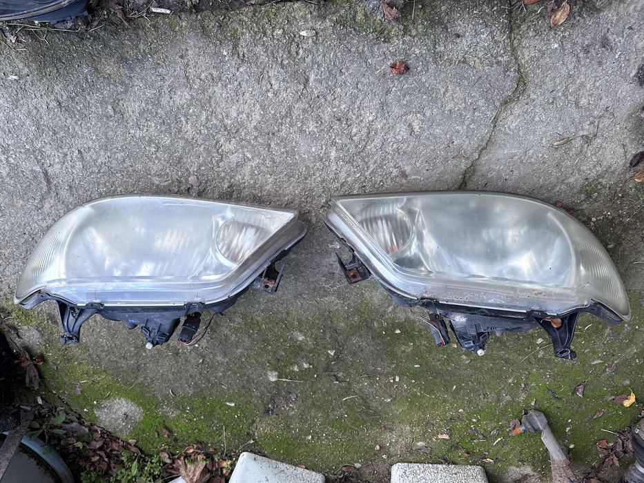 Фарове Mazda 323F 1998Година