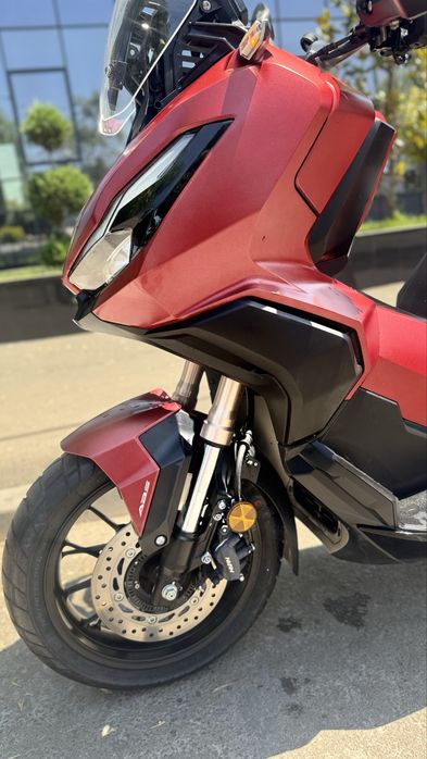 Honda ADV350 cu Smart Topcase inclus I Impecabil