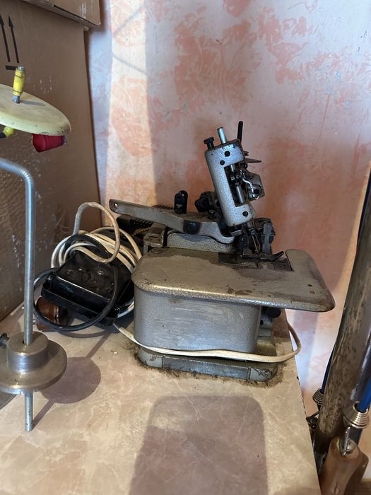 Оверлок промышленный