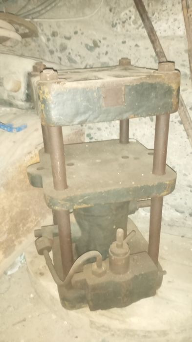 Gidro nasos  pres sotiladi