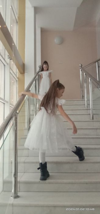 Очаровательное платье новогоднее на девочку