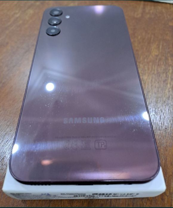 Самсунг а24 128/6