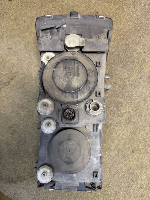 Фара ДАФ-105 правая ( пассажирская)