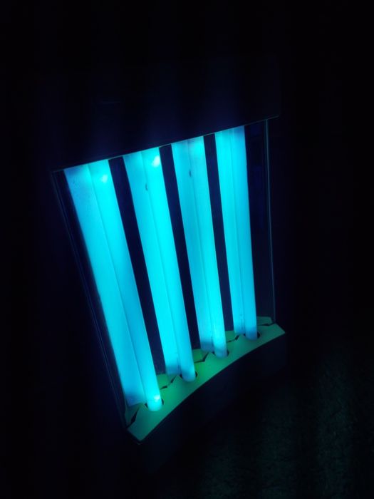 Solar facial TCM cu lumina ultravioleta ,neoane uv ,functional