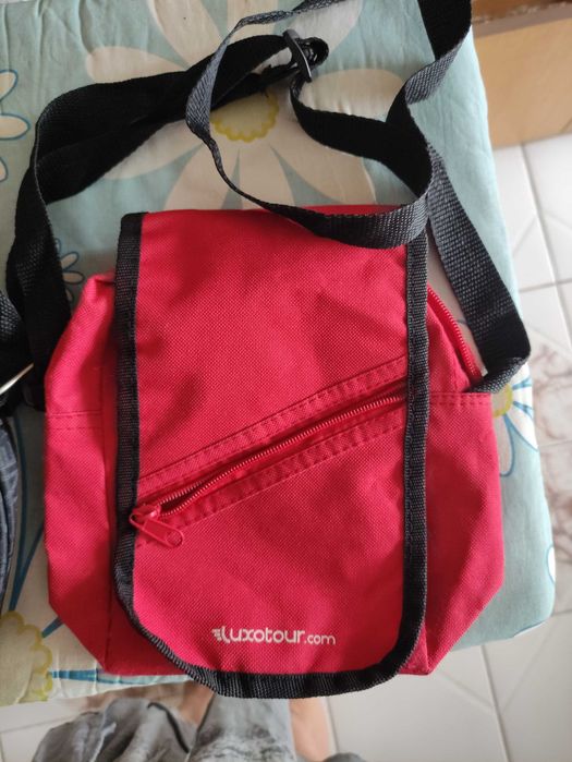 Малки чантички за през рамо