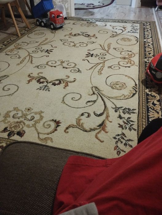 Продам шерстяной ковер 2х3