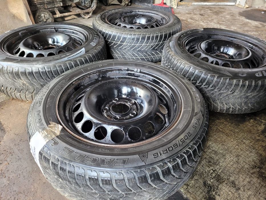 Jante tabla AUDI A4 R16/ Anvelope 205/60/16 M+S