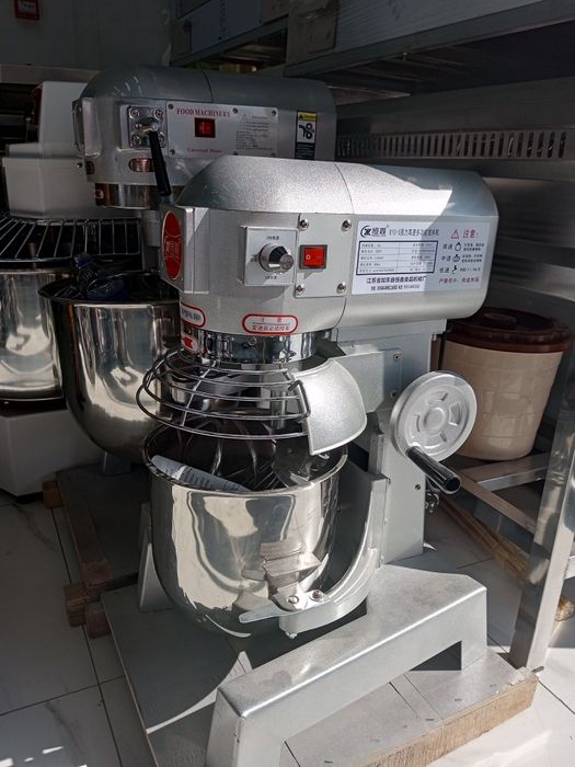 Meksir 30 litrli boshqa xillari ham bor garantiya bor 3 ta nasatkali