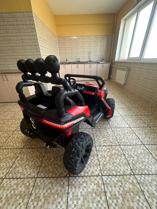 Детский машина двух мест