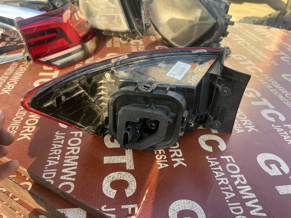 Стоп Seat Ateca Десен 2 бр ляв и десен