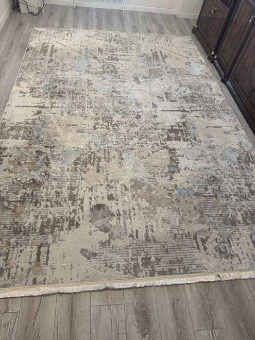 Продам ковер в идеальном состоянии!!!